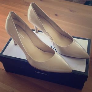 Nine West nude pumps 7